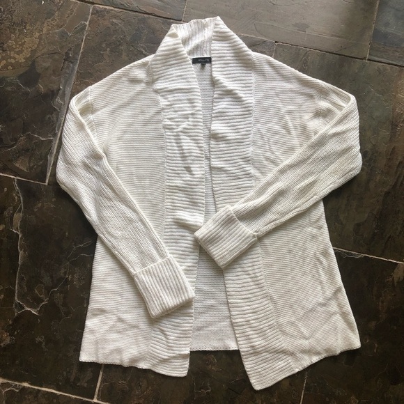 RW&CO. Sweaters - RW&CO White Cardigan with Silver Metalic ☀️3/$45☀️